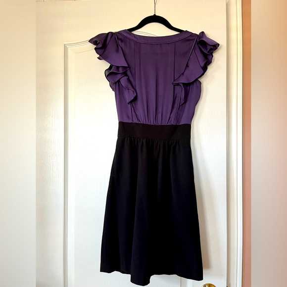 BCBG purple and black work dress, with pockets, size 2. - Picture 3 of 3